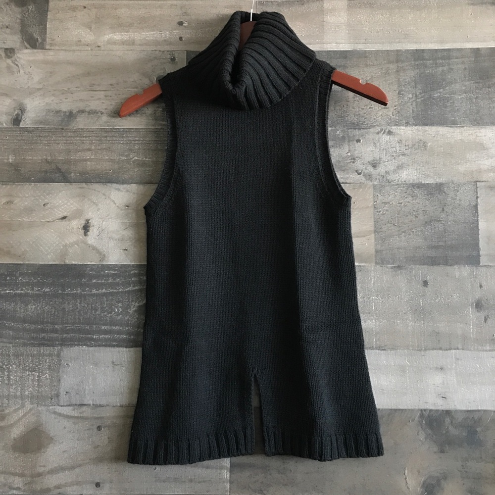 Express sleeveless knit turtleneck sweater